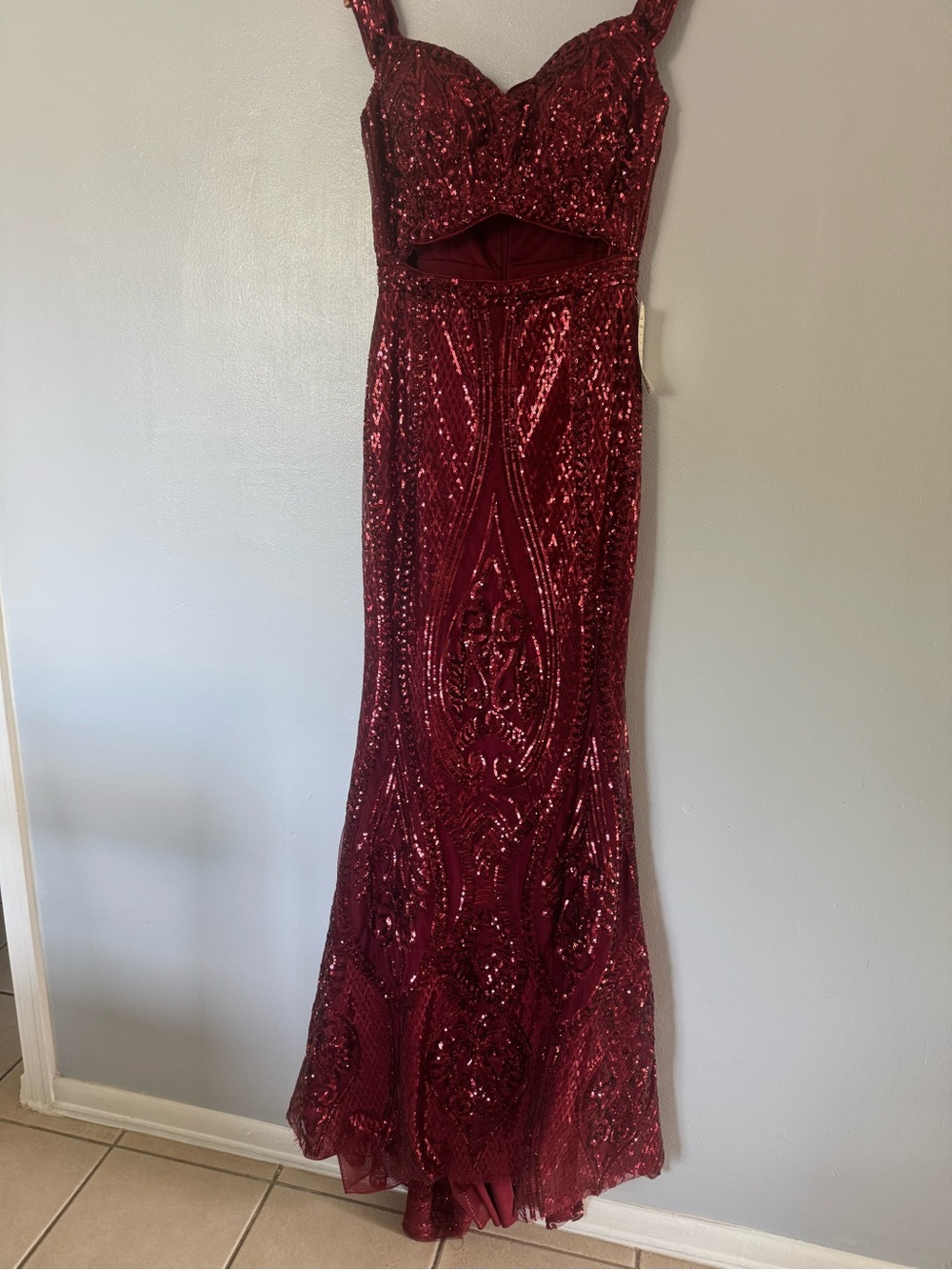 Dress - Picture 2 of 7